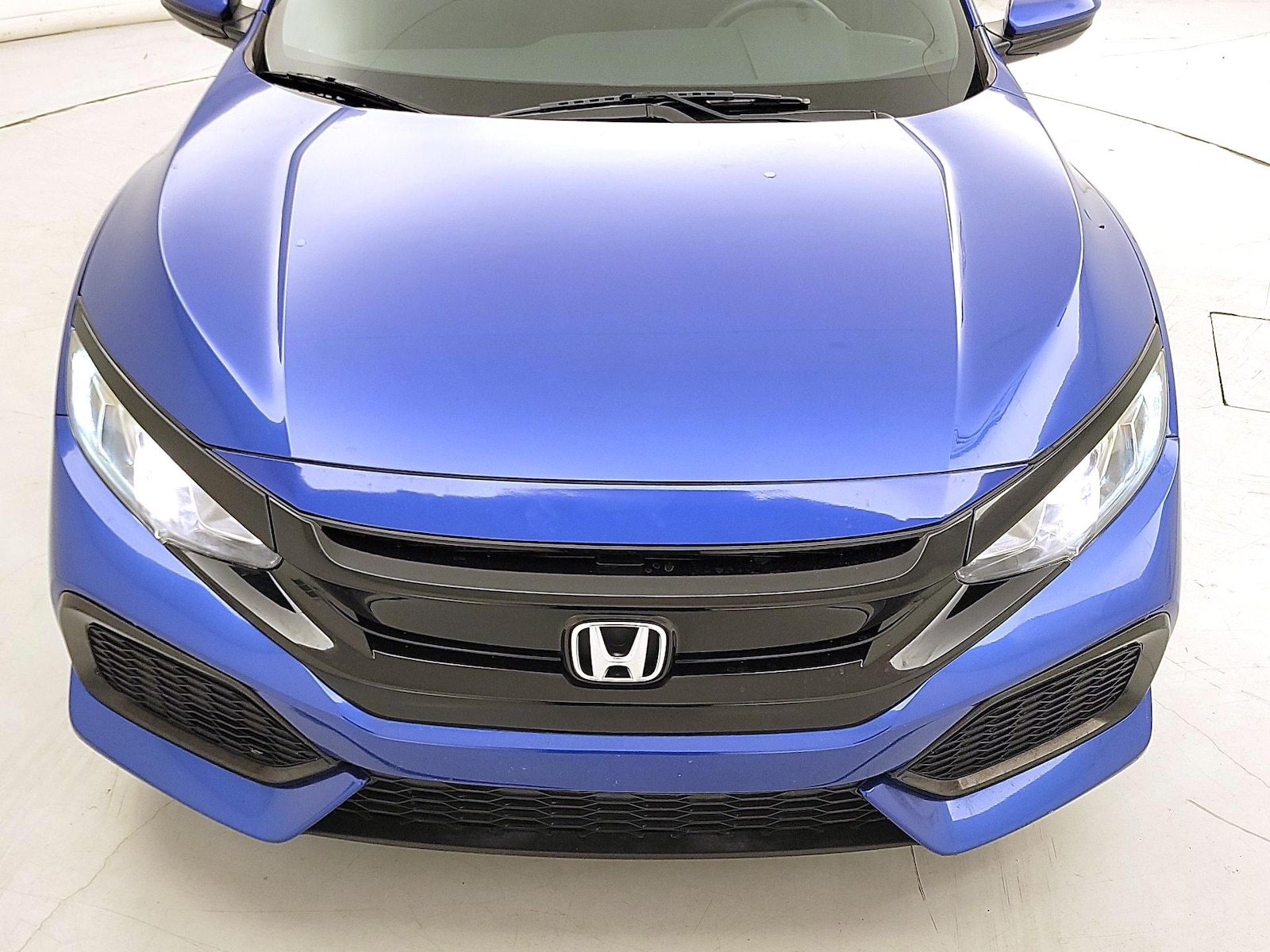 honda civic hatchback 2018 SHHFK7H22JU224097 image honda civic hatchback 2018 SHHFK7H22JU224097 image